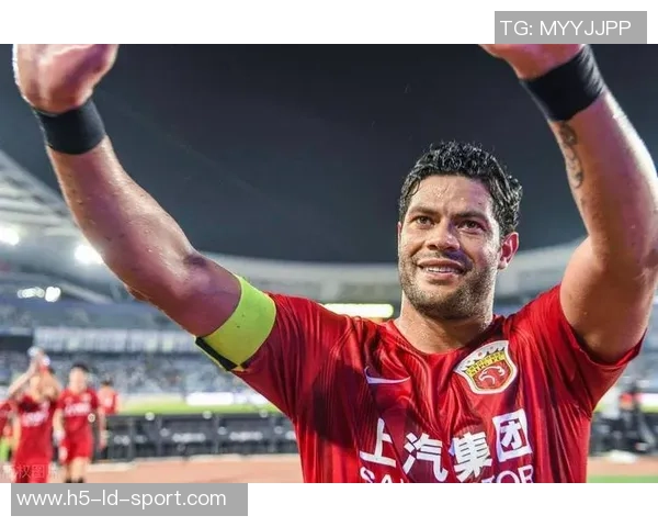 39岁胡尔克闪耀赛场助力米内罗竞技晋级南美洲杯决赛